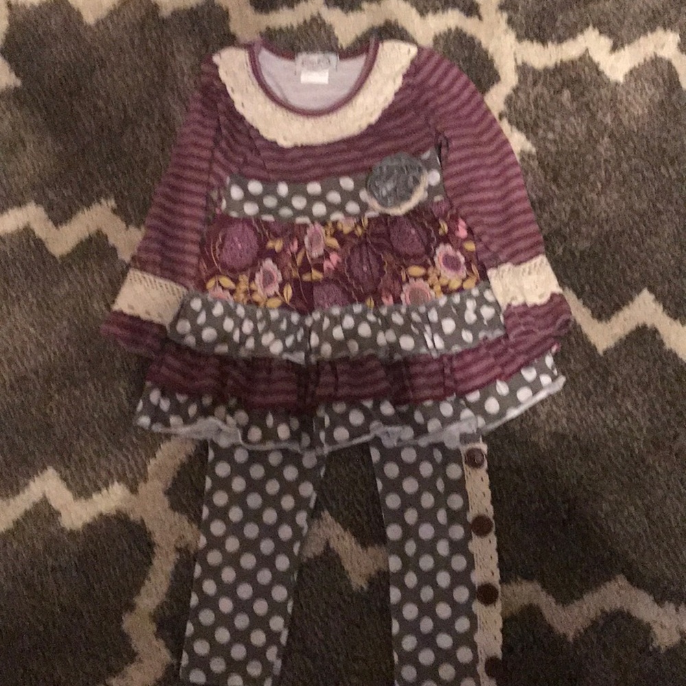 Beautiful purple and gray ruffle matching set